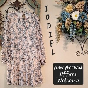 JODIFL Long Sleeve Dress with Floral Pattern in Cream/Peach/Gray. Size Medium